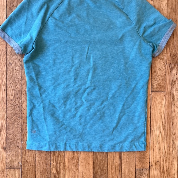 Men’s LuLu Lemon Shirt - Picture 4 of 4